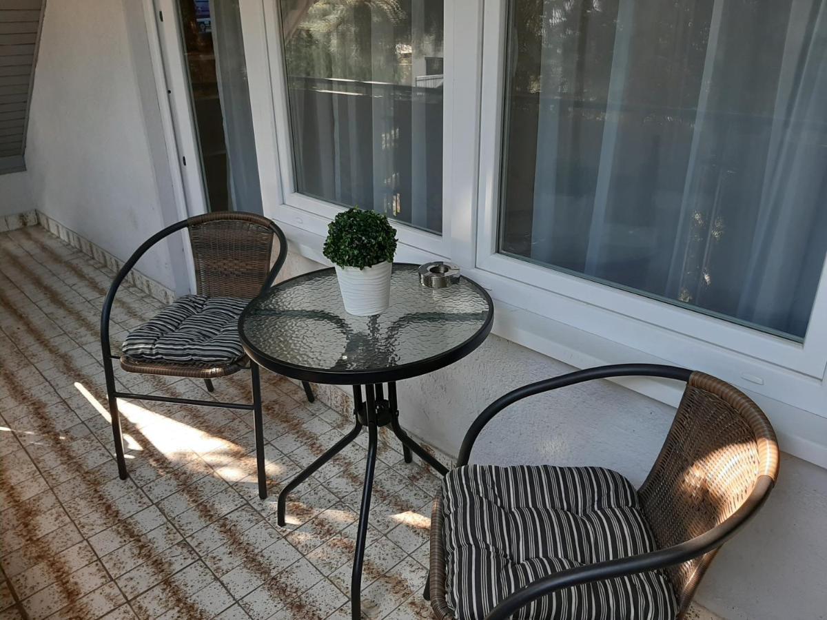 Nikolett Apartman Hajdúszoboszló Buitenkant foto
