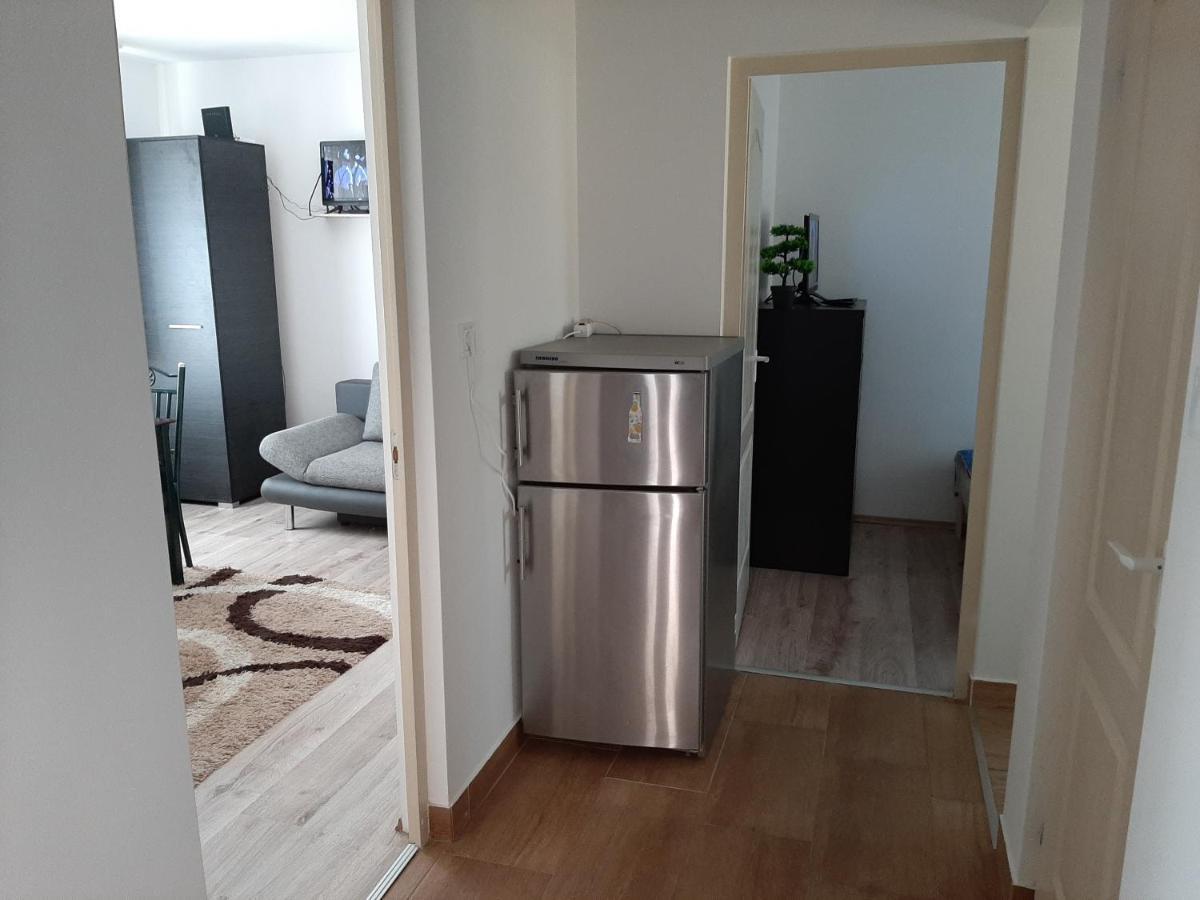 Nikolett Apartman Hajdúszoboszló Buitenkant foto