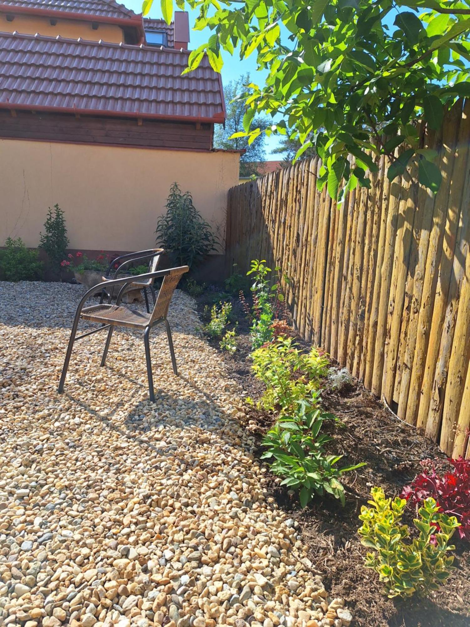 Nikolett Apartman Hajdúszoboszló Buitenkant foto